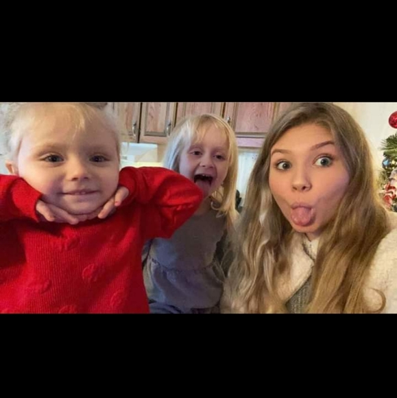 Meet your Posher, Jess - Picture 6 of 8